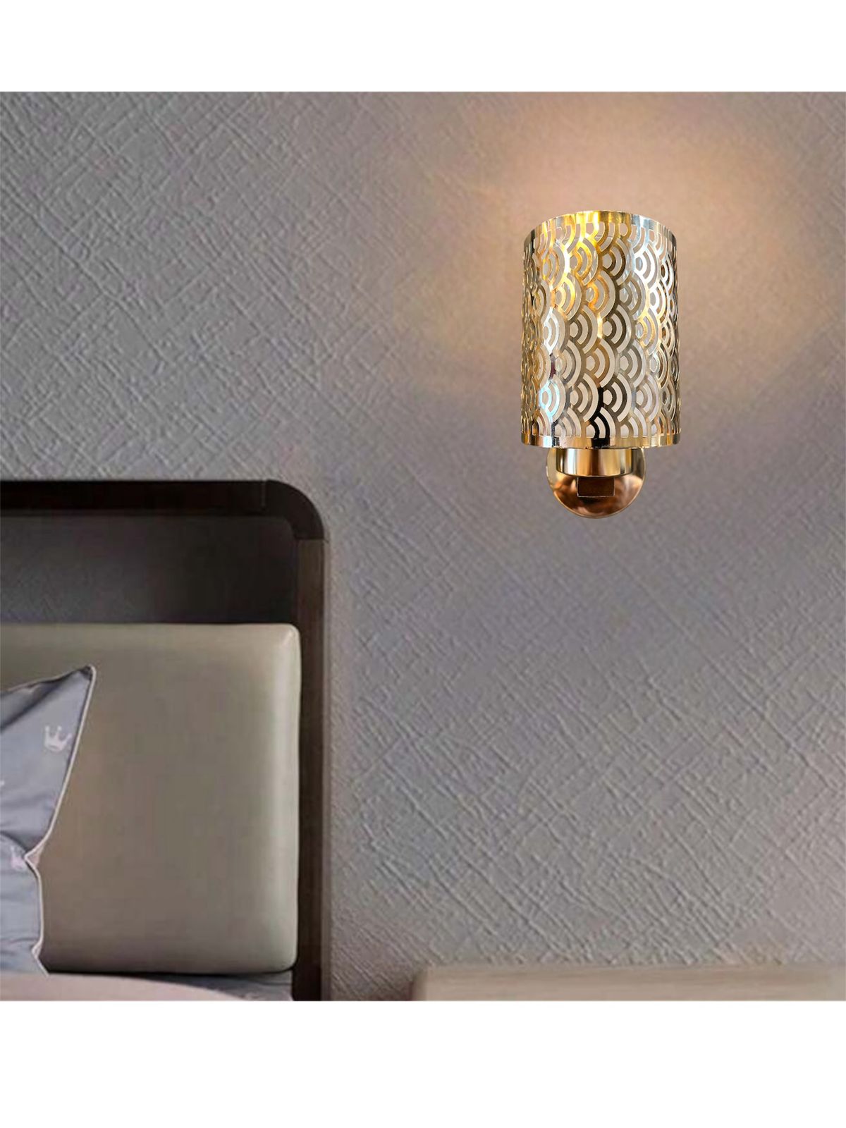 Knight Wall Lamp